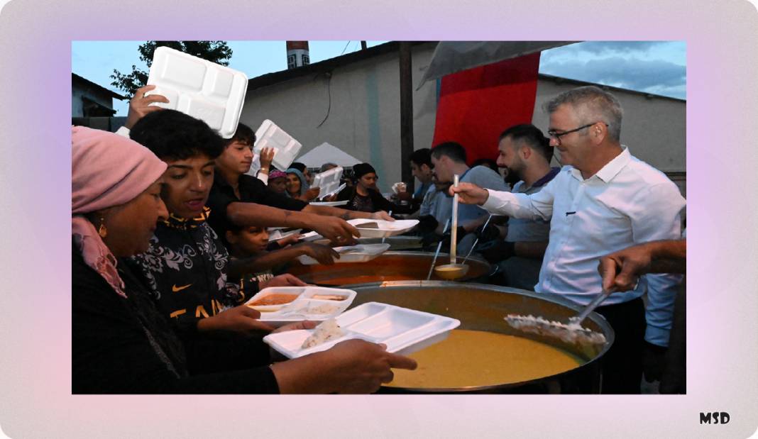 Ustaoğlu, yemek dağıttı 2